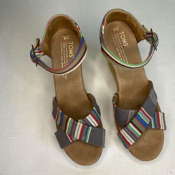 TOMS Women's Multi-Color Sienna Striped Canvas Wedge Strappy Sandals Siz… - Picture 9 of 9